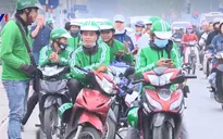 Tràn lan lái xe công nghệ giả