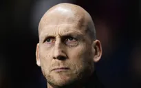 Huyền thoại Man Utd nhận trát sa thải từ CLB hạng Nhất