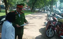 Xử lý 16 bãi giữ xe tự phát, "chặt chém" dịp Tết Nguyên đán