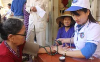 500 người dân trên huyện đảo Lý Sơn được chăm sóc y tế miễn phí