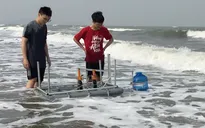 Gặp gỡ hai nam sinh sáng tạo ra máy chưng cất nước mặn thành nước ngọt