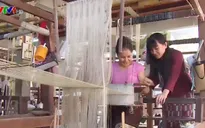 Nghề dệt lụa thủ công truyền thống Lào ngày càng phát triển