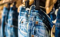 Hãng Levi Strauss sử dụng robot mài quần bò