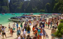 Thái Lan đóng cửa bãi biển do quá tải du khách