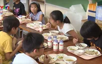 Cải thiện thể chất qua bữa ăn trường học tại Nhật Bản