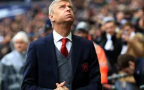 HLV Wenger "từ chối khéo" PSG