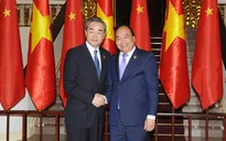 Thủ tướng Nguyễn Xuân Phúc tiếp Ủy viên Quốc vụ, Bộ trưởng Bộ Ngoại giao Trung Quốc Vương Nghị