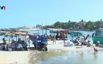 Hiểm nguy mưu sinh nơi đáy biển