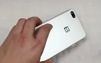 Bkav đang đàm phán bán Bphone 2018 qua các nhà mạng