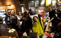 Starbucks Mỹ sẽ đóng cửa để huấn luyện nhân viên chống phân biệt chủng tộc