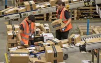 Sợ mất việc làm, nhân viên Amazon… đi tiểu vào chai
