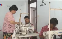 Nữ doanh nhân Indonesia khởi nghiệp từ niềm đam mê Batik truyền thống