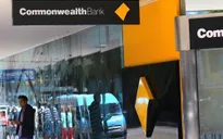 Ngân hàng Australia thu phí khách hàng đã mất sau hơn 10 năm