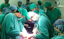 Sản phụ bị u gan nặng được phẫu thuật lấy thai kịp thời
