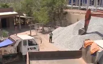 Tiền Giang: Khu dân cư bị bủa vây bởi vật liệu xây dựng