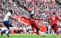 Salah "tịt ngòi", Liverpool chia điểm thất vọng giữa lúc "nước sôi lửa bỏng"