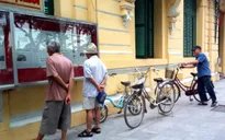 Đọc "báo đứng" – thói quen và nét đẹp Hà Nội