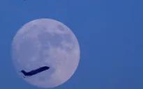 Trăng xanh xảy ra khi nào và có thực sự là màu xanh?