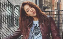 Park Shin Hye thả dáng trên đường phố New York