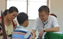 Khám, tầm soát bệnh tim bẩm sinh miễn phí cho trẻ có hoàn cảnh khó khăn tại Cà Mau