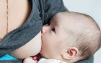 Nuôi con bằng sữa mẹ giúp giảm nguy cơ cao huyết áp của người mẹ