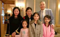 Bất ngờ với diện mạo của con gái "Tiểu Yến Tử" Triệu Vy