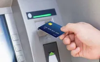 Đề xuất buộc ngân hàng đền tiền cho khách nếu để thẻ từ bị giả mạo
