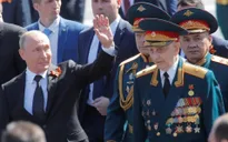 Hành động của Tổng thống Nga Putin với người lính già bị cận vệ xô đẩy