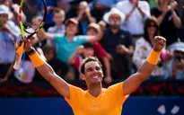Nadal thiết lập kỷ lục mới trên sân đất nện