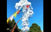Indonesia gấp rút sơ tán người dân do núi lửa Merapi phun trào