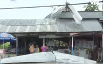 Lốc xoáy làm hàng chục căn nhà tại An Giang tốc mái