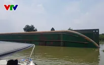 Lật sà lan trên sông Đồng Nai, 3 người mất tích
