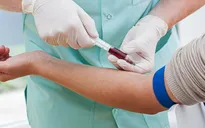 Thử máu thường xuyên giúp phát hiện sớm ung thư buồng trứng