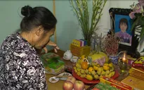 Trao học bổng cho 2 chị em mồ côi ở Nam Định