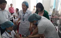 Đình chỉ tiệm trà sữa làm hơn 40 học sinh nhập viện cấp cứu