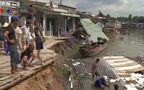 Tái diễn sạt lở ở Cần Thơ, 5 căn nhà chìm xuống lòng sông
