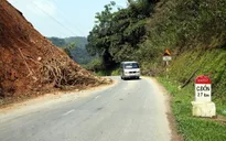 Miền Bắc cảnh báo sạt lở đất ở vùng núi, miền Nam nguy cơ mưa to ngập úng