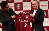 Iniesta nhận áo số 8 tại CLB Nhật Bản