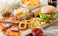 Ăn nhiều thức ăn nhanh làm giảm nguy cơ thụ thai