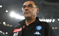 Chưa bổ nhiệm HLV Sarri, Chelsea đã sắp mất "núi tiền"