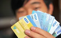 Dùng giấy tờ tùy thân giả mở thẻ ATM có thể bị truy cứu trách nhiệm hình sự