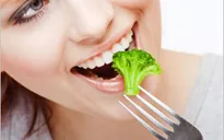 4 loại thực phẩm làm trắng răng tự nhiên