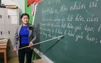 Lớp học xóa mù chữ "đơn độc" trong đêm tối ở lưng chừng núi