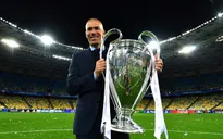 Zidane mạnh dạn thông báo sẽ đến Man Utd thay Mourinho
