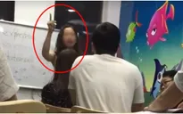 Giáo viên tiếng Anh thóa mạ học viên phải hoàn trả học phí cho người học