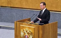 Ông Medvedev tiếp tục giữ chức Thủ tướng Nga