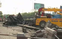 Xe container bốc cháy sau va chạm trực diện, 2 người tử vong