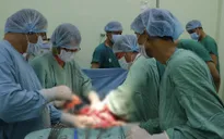 Phẫu thuật cứu sống sản phụ nhau tiền đạo trung tâm, nhau cài răng lược hiếm gặp