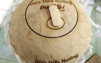 Dừa nướng - Đặc sản mới thơm ngon, lạ miệng tại Bến Tre