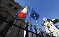 Eurozone lo ngại Italy thành Hy Lạp thứ hai